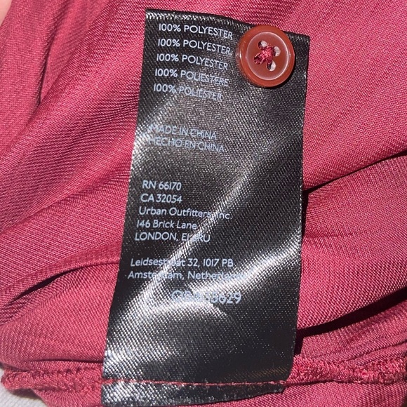 Anthropologie Relaxed Buttondown In Cranberry, Size Small. EUC super soft! - Picture 6 of 6